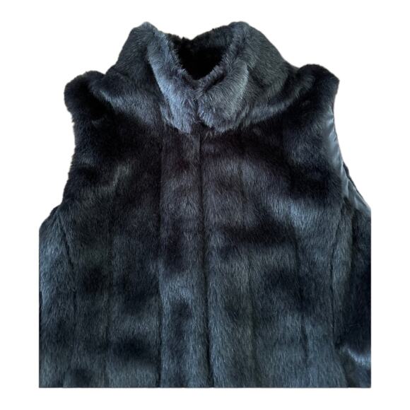 Banana Republic Faux Fur vest in steel gray size large - Picture 4 of 12